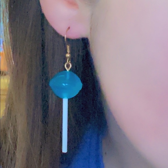✨🍭TURQUOISE LOLLYPOP EARRINGS 🍭✨ - Picture 3 of 4
